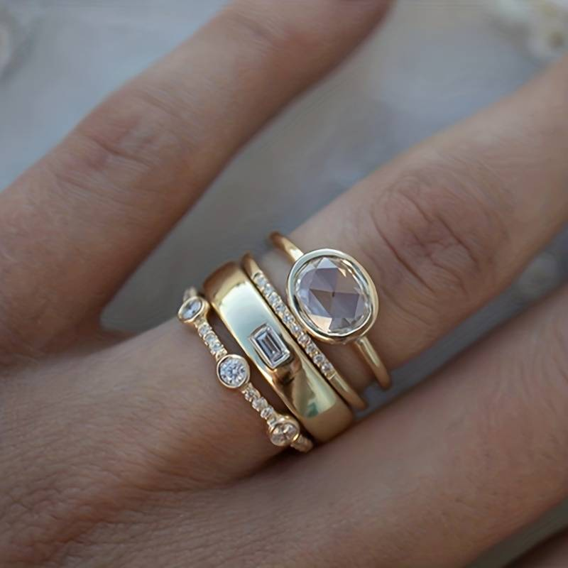Lily - Vintage gold ring set with zirconia